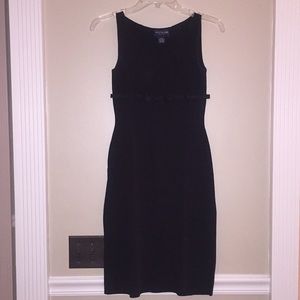 Ann Taylor sleeveless black dress
